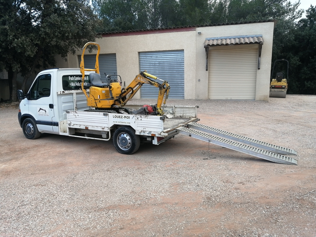 <small>LOCATION CAMION</small>BENNE & PORTE ENGIN